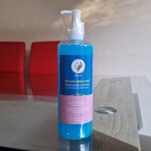 Melanila Brilliance Brightening Shower Gel 500ml with Nila Powder Extract & Hyaluronic Acid for Radiant Skin Repairing & Regenerating